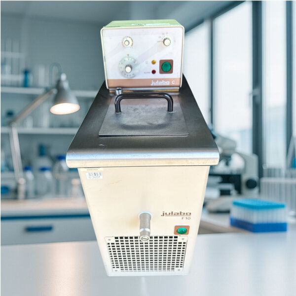 Julabo F10 Wasserbad Thermostatbad 25–37 °C R134a funktionsgeprüft